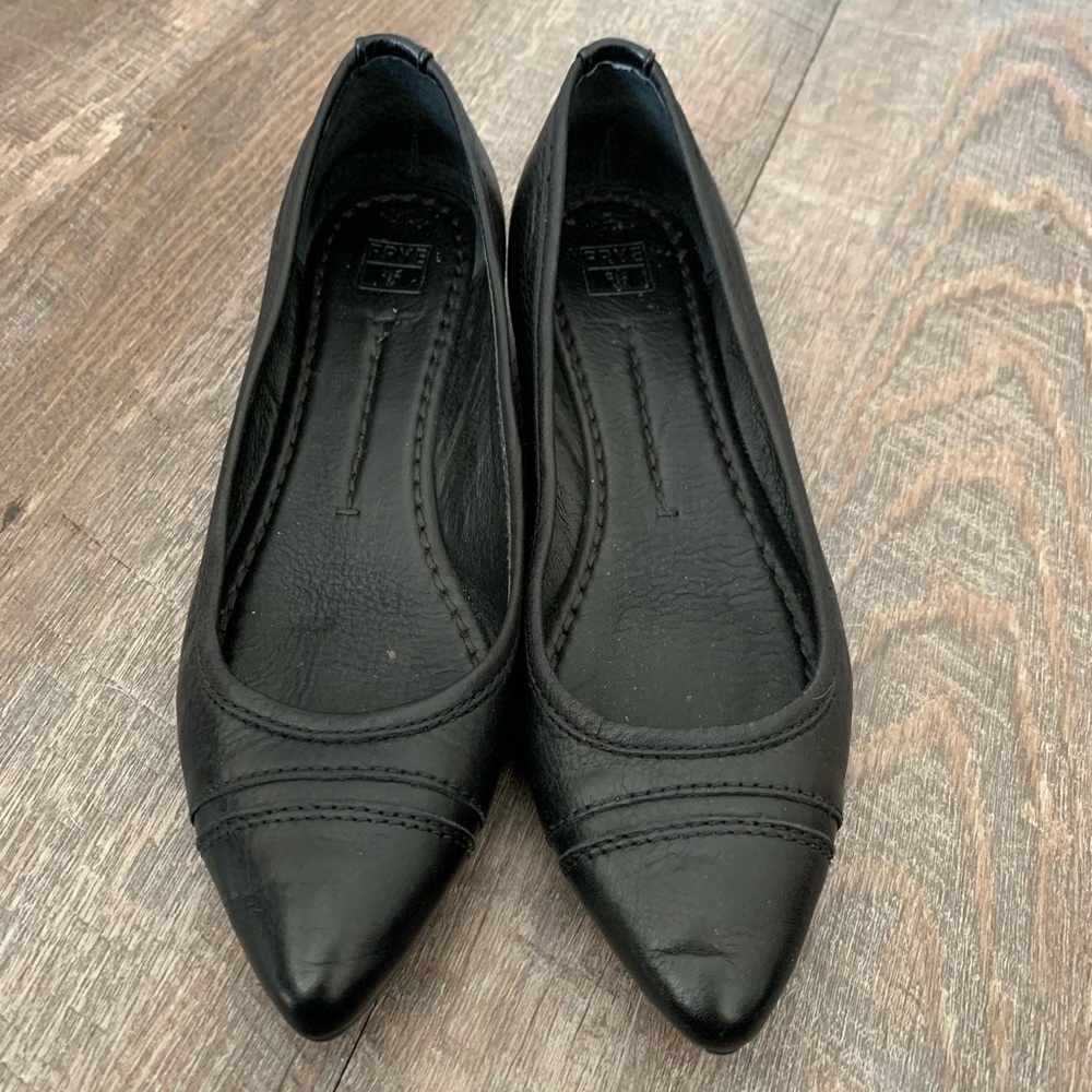 Like new Frye pointed ballerina flats - worn once!